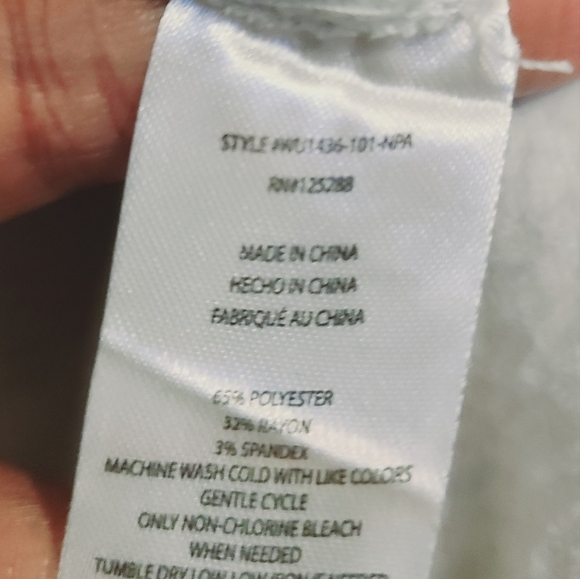 Rae Dunn | Women's Gray XOXO Graphic Sweatshirt (Size XL) - Picture 5 of 9